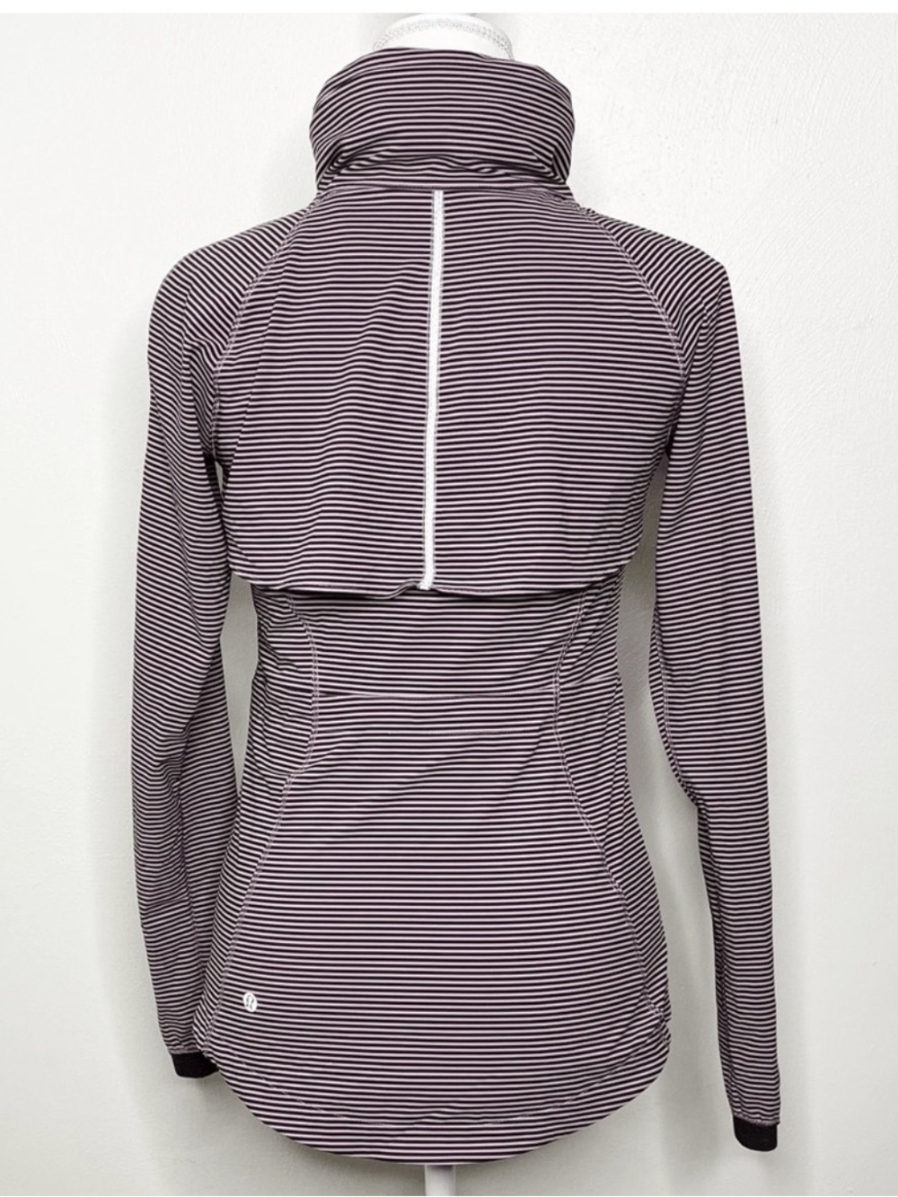 Lululemon Go The Distance Jacket - Picture 2 of 10